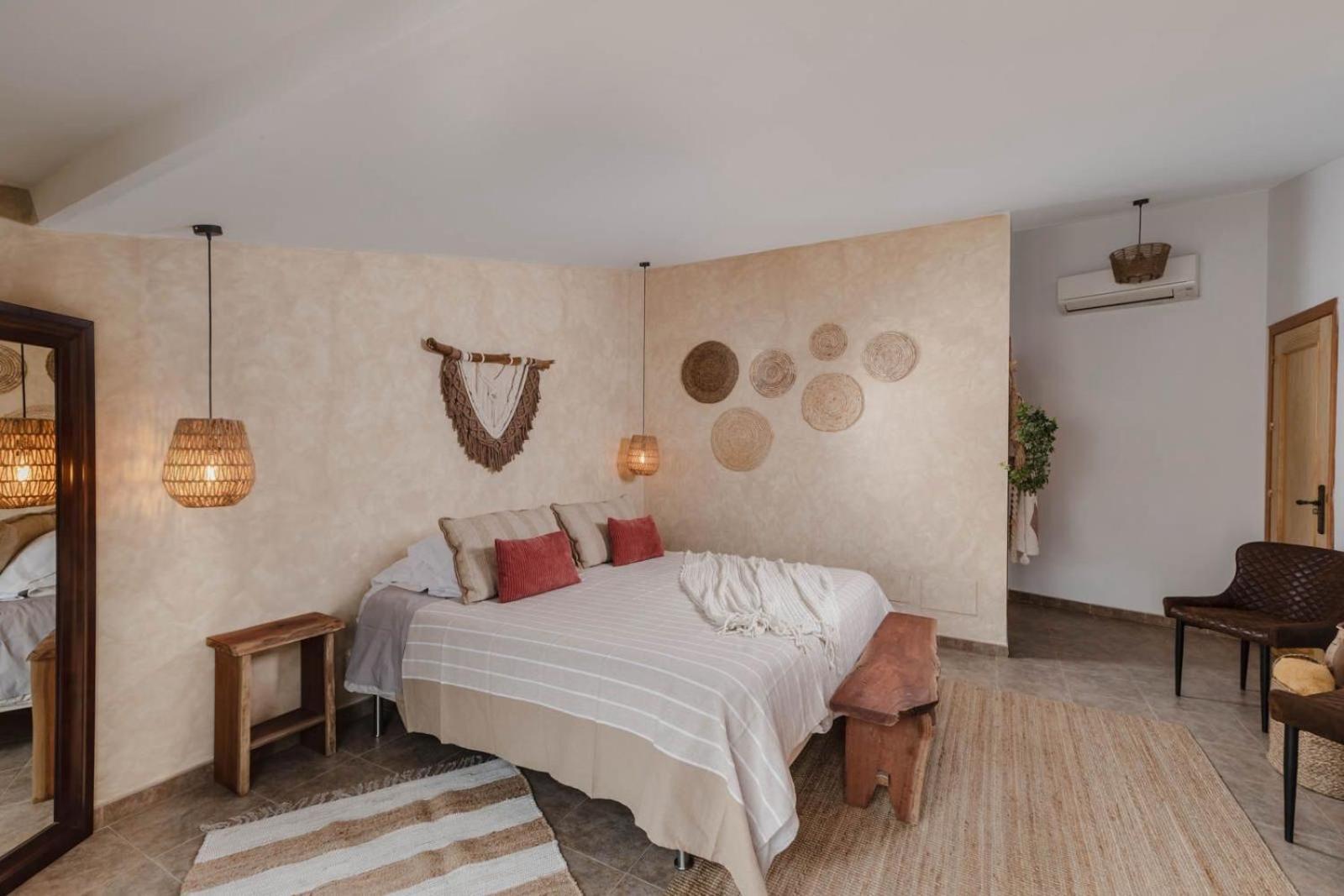 Yanes Bed & Breakfast